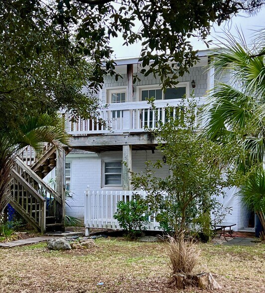 Building Photo - 213 Georgia Ave