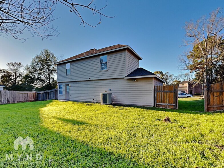 Building Photo - 14128 Broken Arrow Dr