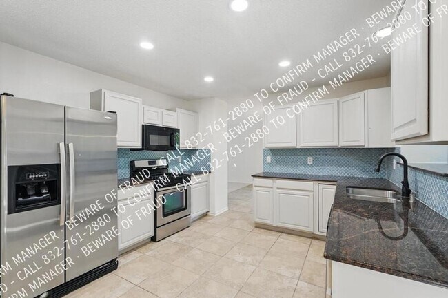Building Photo - Creek Lot and Walking Distance to Nature P...