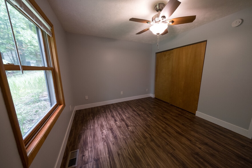 Building Photo - 4263 Eagle Crest Dr