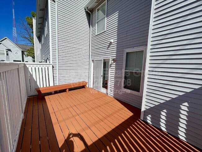 Building Photo - 5776 Kingsbury Pl
