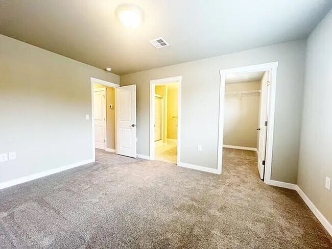Building Photo - 3985 Thimbleberry Pl SE