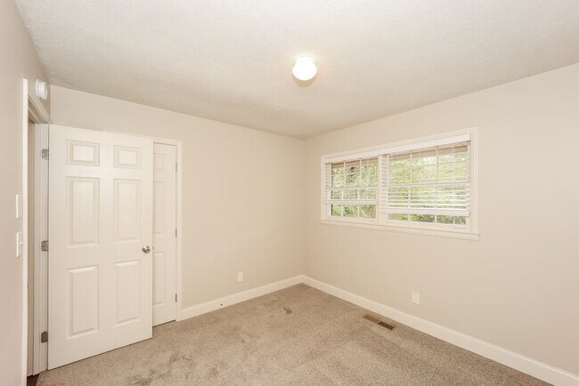 Building Photo - 2599 GA-85