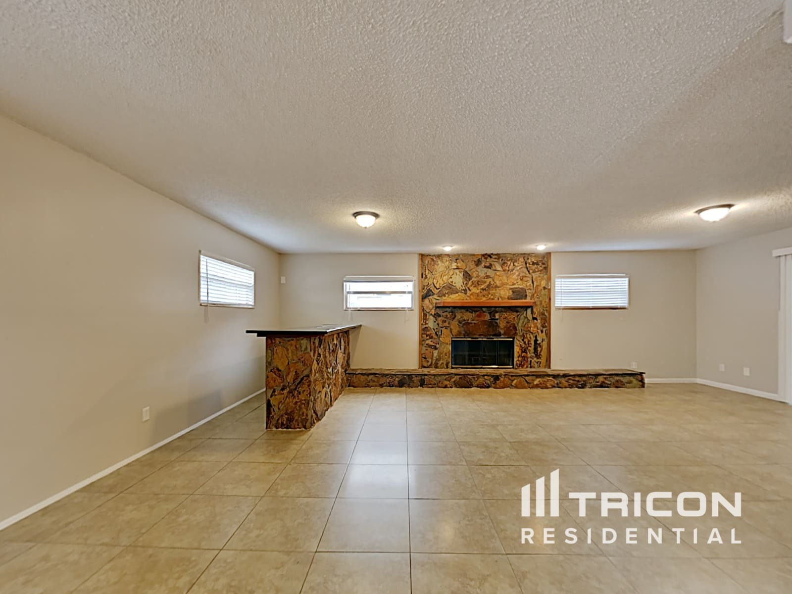 Building Photo - 1110 Estatewood Dr