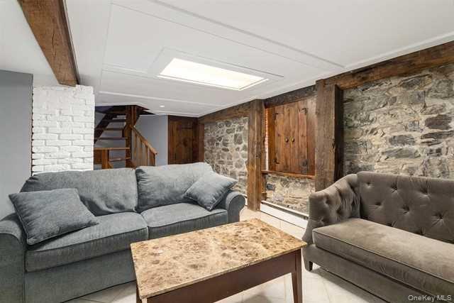 Building Photo - 15 Old Depot Way