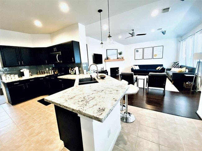Building Photo - 16803 Bay Ledge Ct