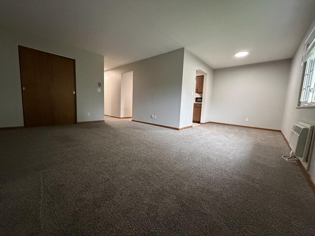 Building Photo - 68 Ryder Ct
