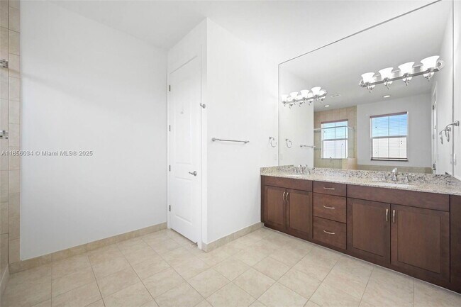 Building Photo - 11941 Park Central Blvd