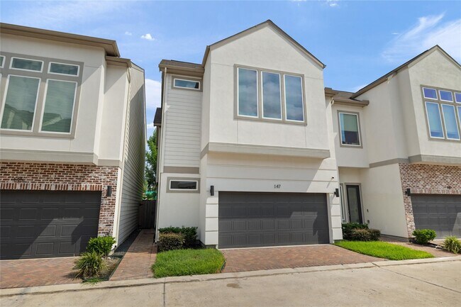 Building Photo - 147 Knightsbridge Park Ln