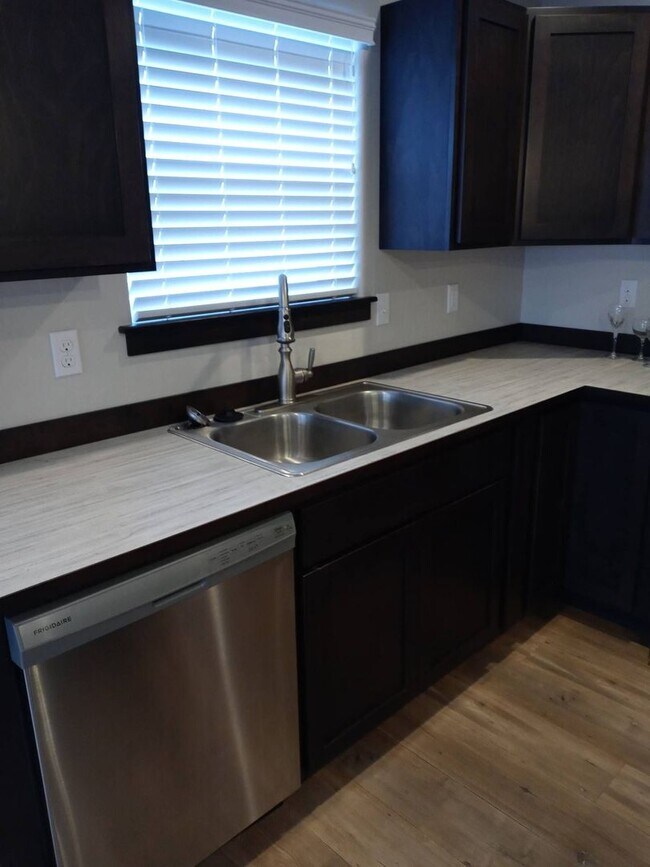 Building Photo - Beautiful Brand New Post Falls Home on the Prairie