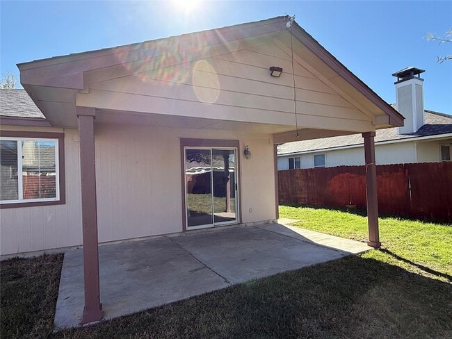 Building Photo - 5005 Daymon Ct