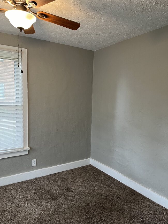 Building Photo - 1670 3rd St