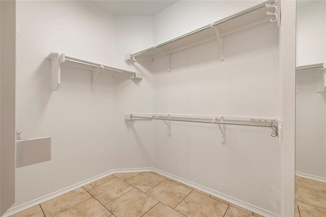 Building Photo - 119 Portsmouth Dr