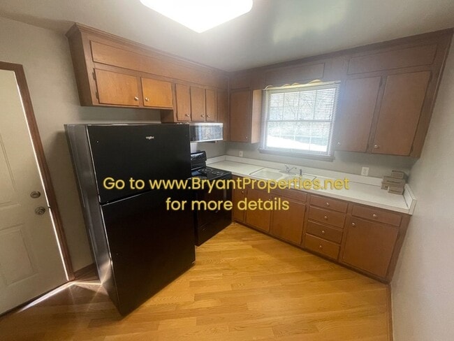 Building Photo - Duplex