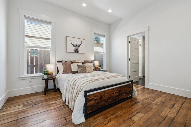 Building Photo - Charming 2BD, 2BA Longmont Home with Fenced Back Yard