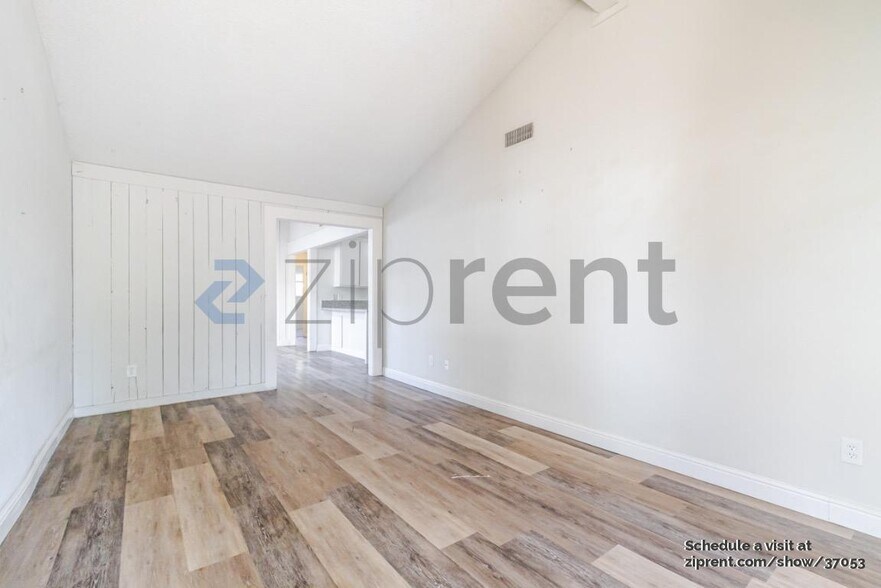 Building Photo - 8001 Zenith Dr