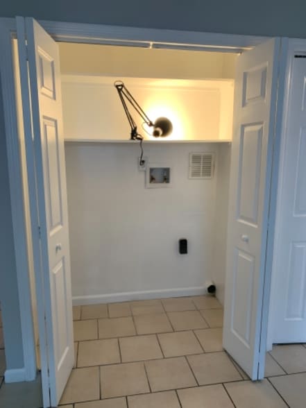 Building Photo - 774 Acosta St