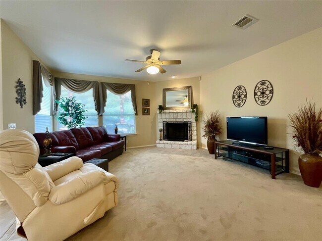 Building Photo - 7008 Albacete Ln