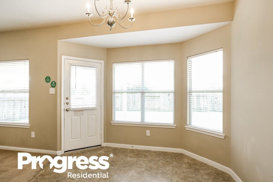 Building Photo - 15527 Lady Shery Ln