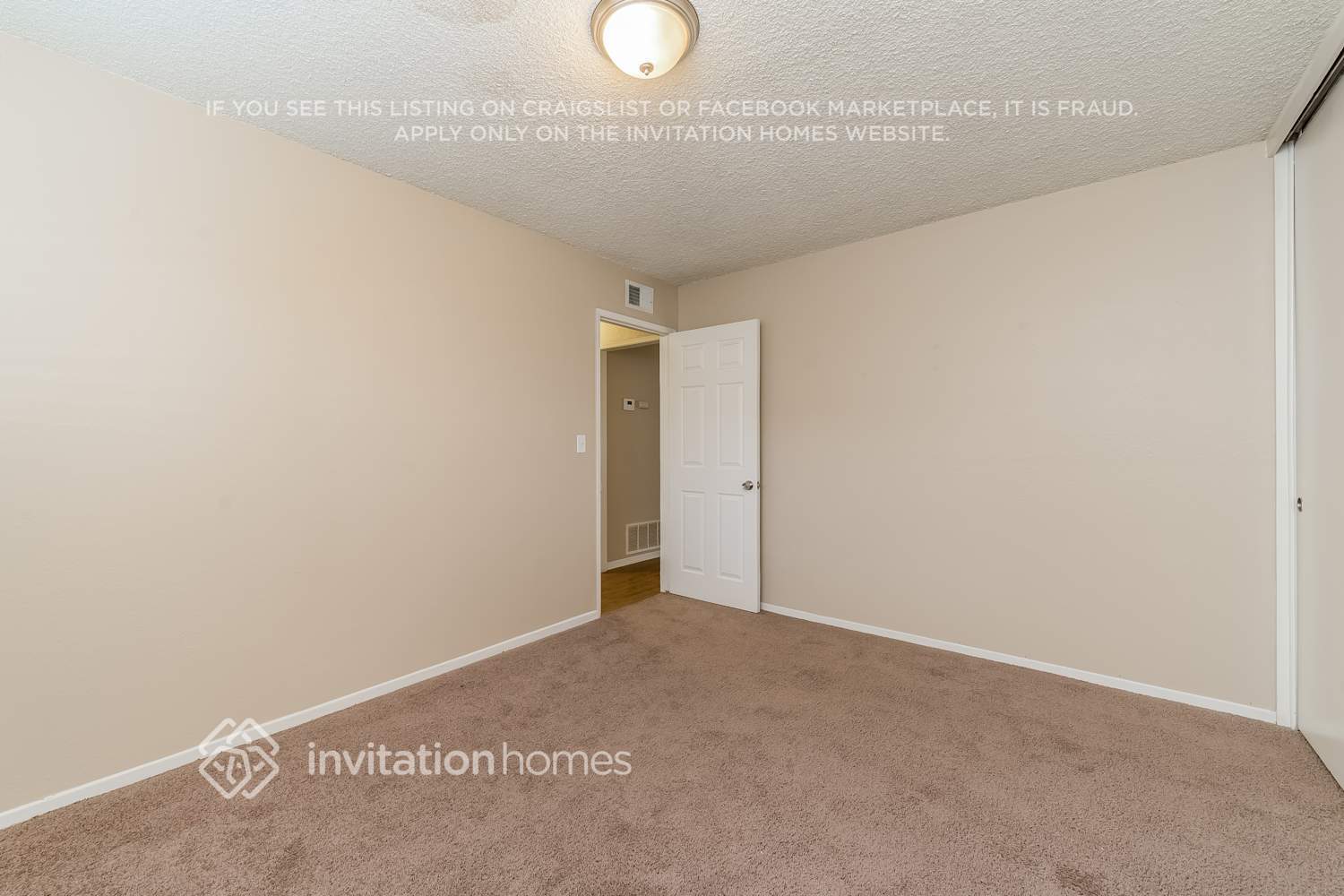 Building Photo - 10326 Pendleton St