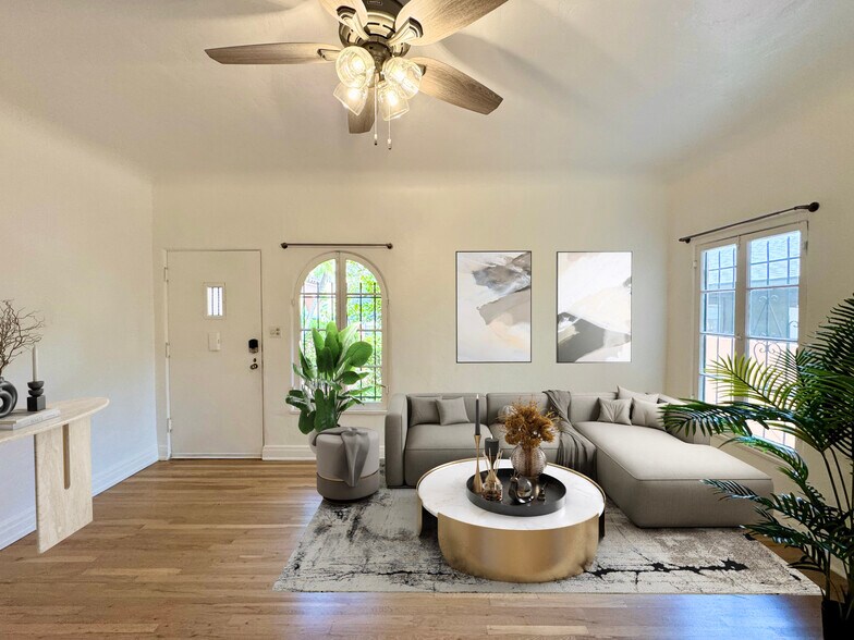 Primary Photo - 221 S Gramercy Pl