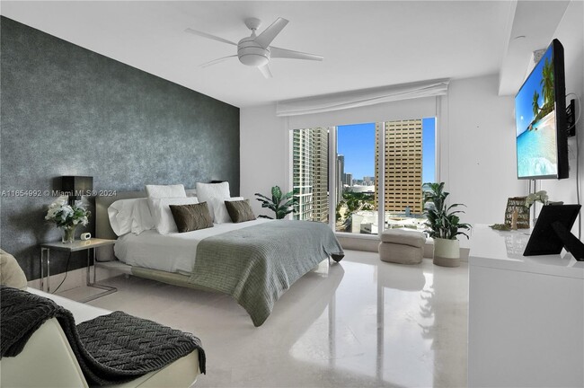 Bedroom - 901 Brickell Key Blvd