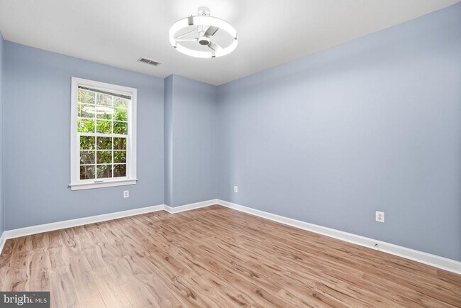 Building Photo - 7871 Rolling Woods Ct