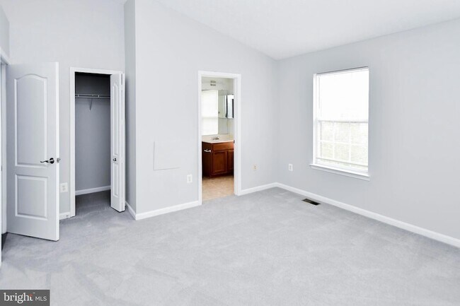 Building Photo - 9815 Berrywood Ct