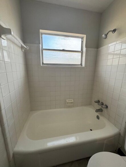 Building Photo - 1216 Marlowe Ave