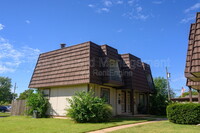 Building Photo - 863 S Broadview Ave