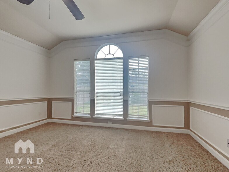 Building Photo - 23831 Norton House Ln