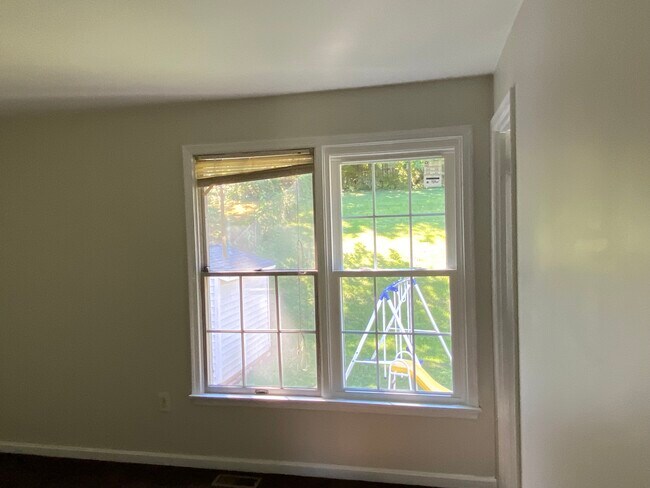 Building Photo - 6621 Greenvale Pkwy