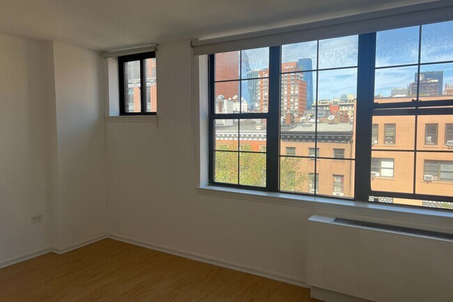 Building Photo - 222 W 14th St