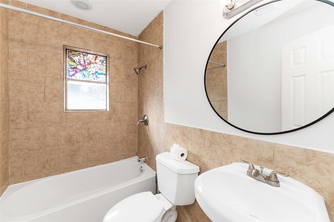 Building Photo - 3122 Sunnydale Dr