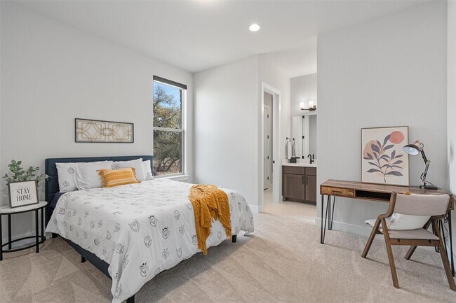 Building Photo - 264 Wellborn Rd