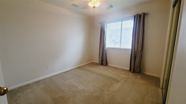 Building Photo - 16215 Brinton Ct