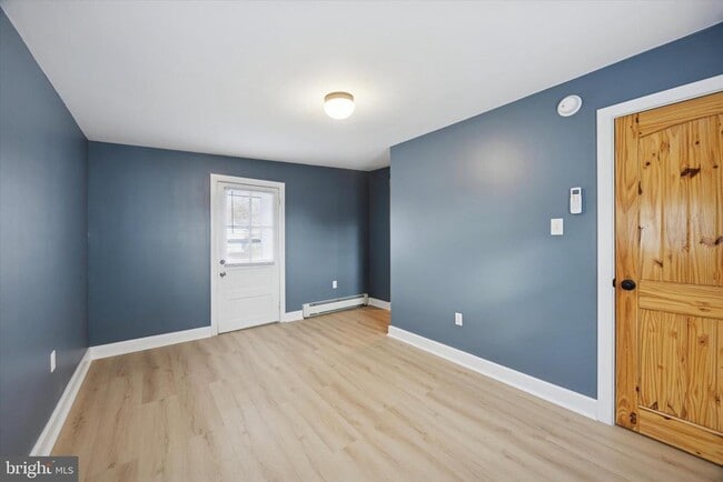 Building Photo - 606 Vernon St