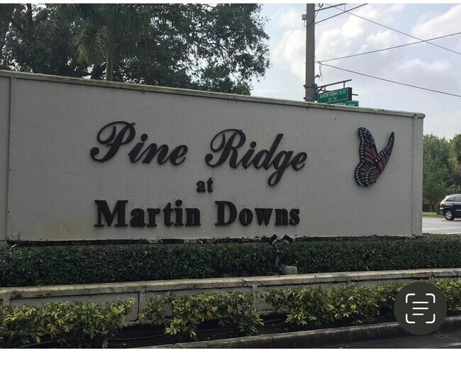 Primary Photo - 1605 SW Silver Pine Way