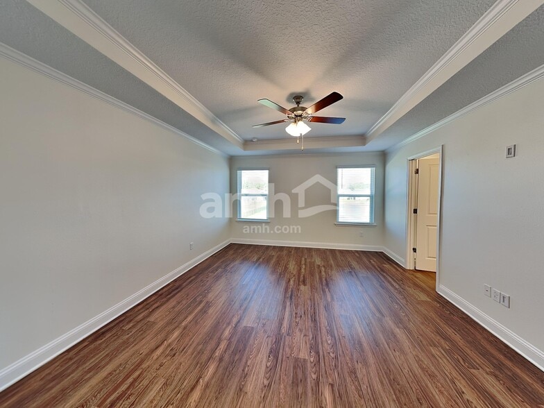 Building Photo - 118 Olivewood Pl