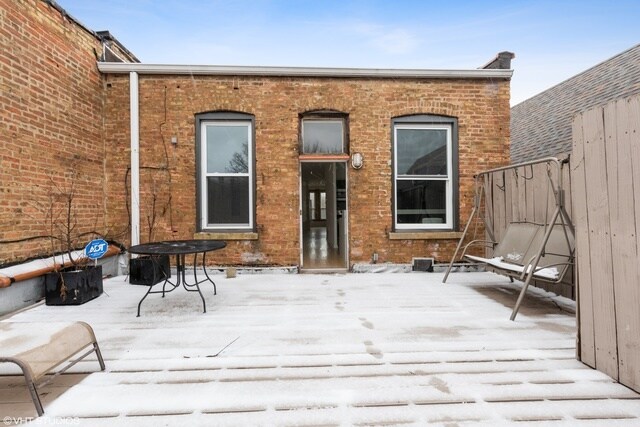 Building Photo - 747 S Western Ave