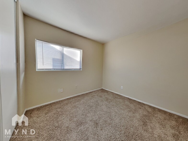 Building Photo - 11791 W Aster Dr