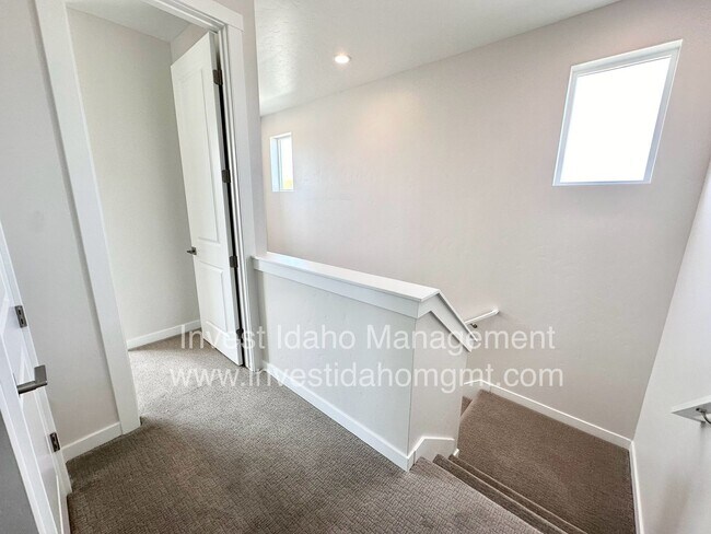 Building Photo - Luxury Gated Townhome in Star – Available Soon! No Shared walls!