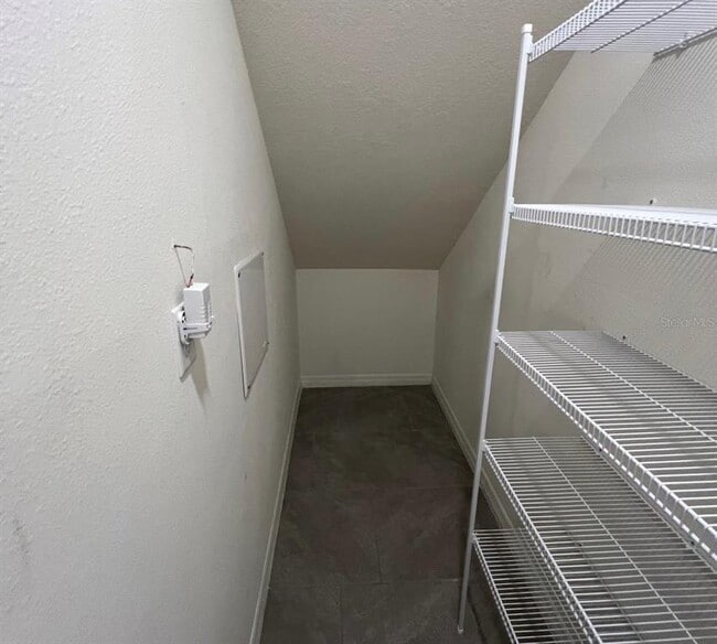 Building Photo - 13286 Pontoon Rd