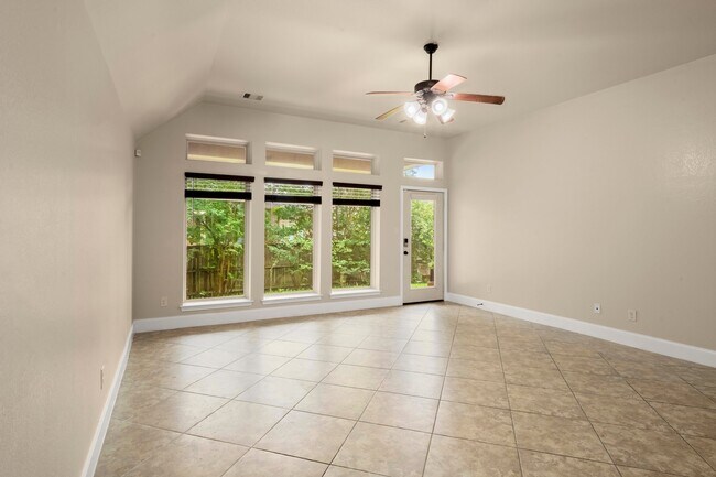 Building Photo - 110 Logan Pass Ct