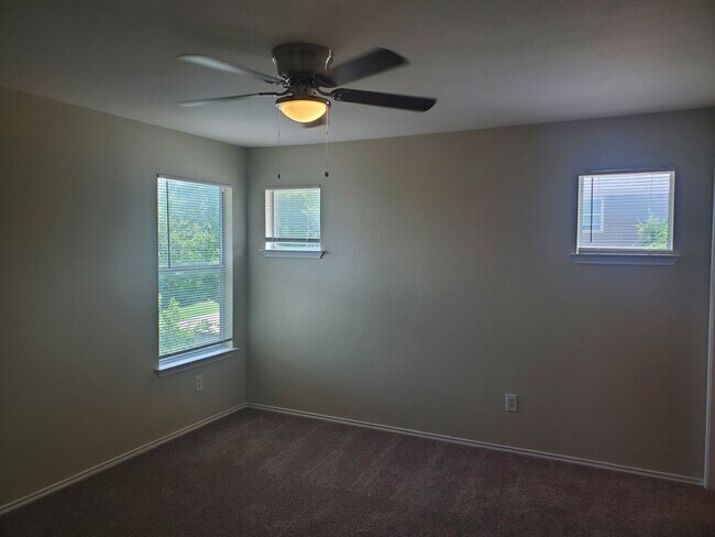 Building Photo - 14001 Cambourne Dr