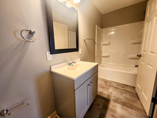 Building Photo - 3 BR Mobile Home for Rent Close to Wren Schools
