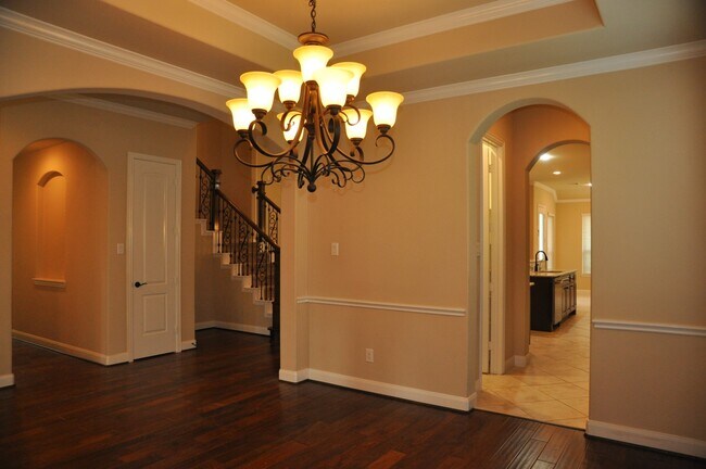 Building Photo - 27619 Lodgemist Ct