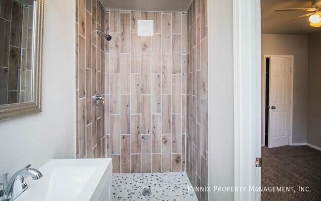 Building Photo - 2710 68th St