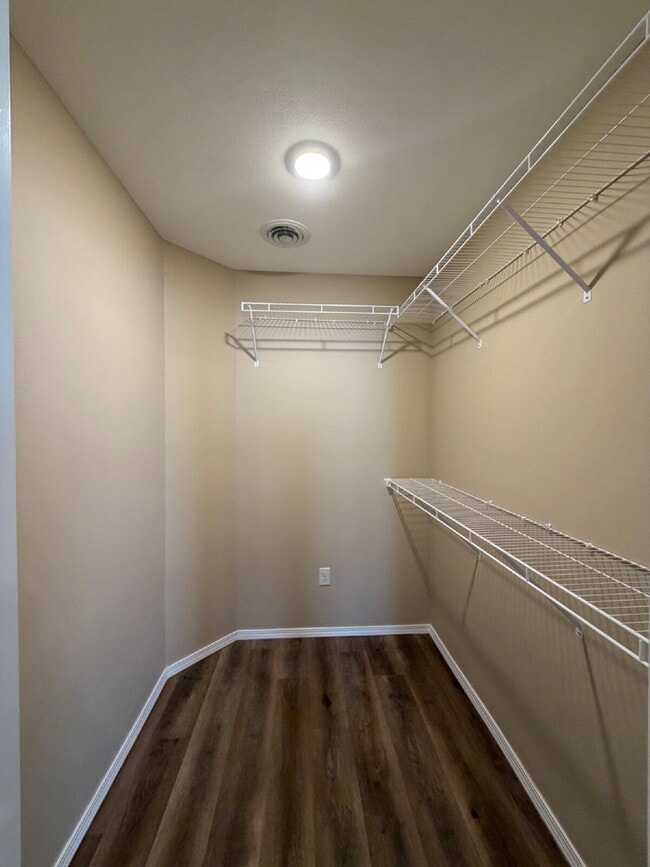 Building Photo - Last BRAND NEW 4BR Duplex left!!!