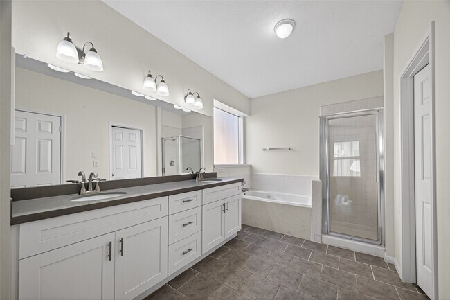 Building Photo - 3522 Brookwood Dr